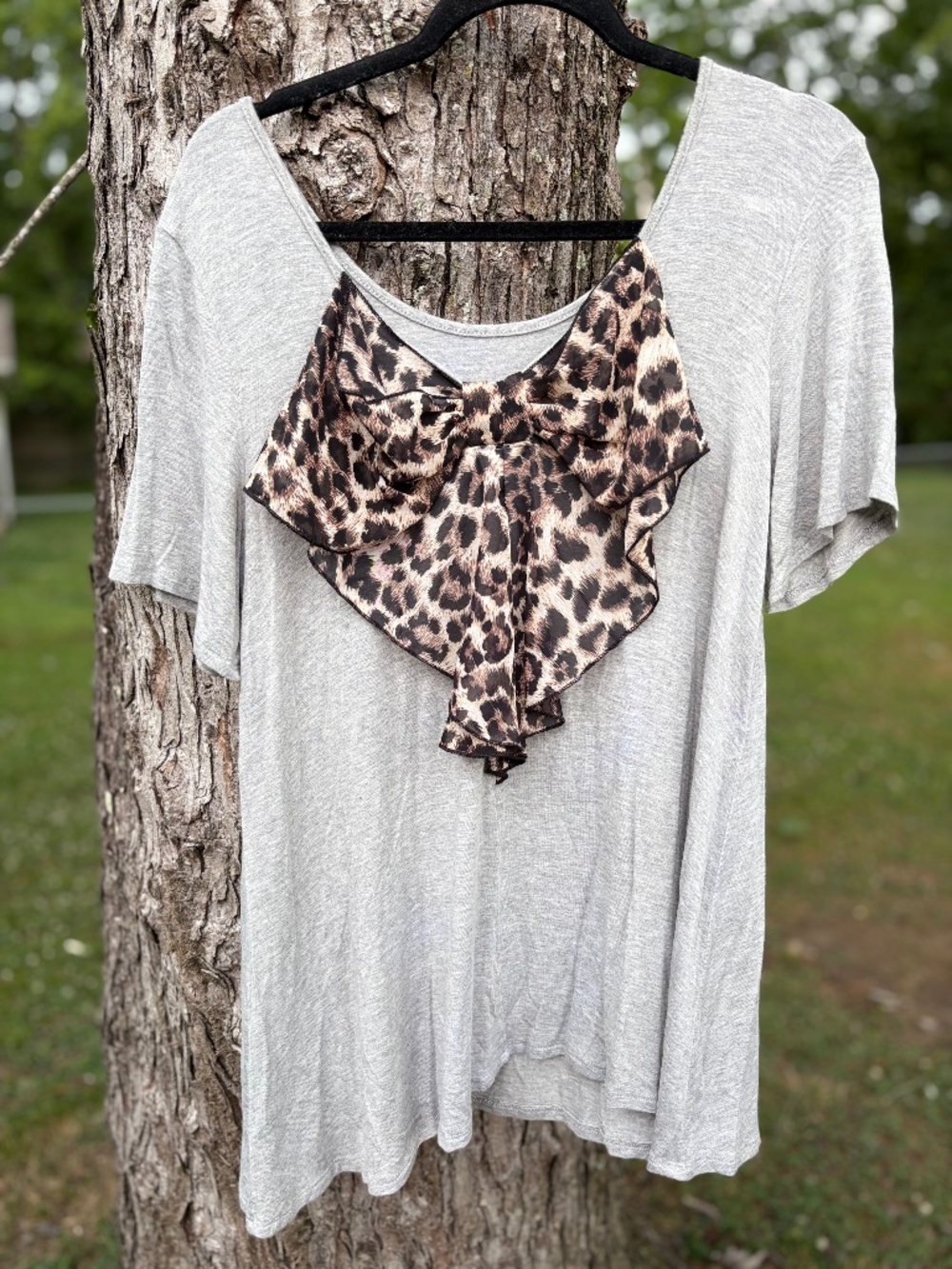 Women’s Shirt with Leopard Bow back